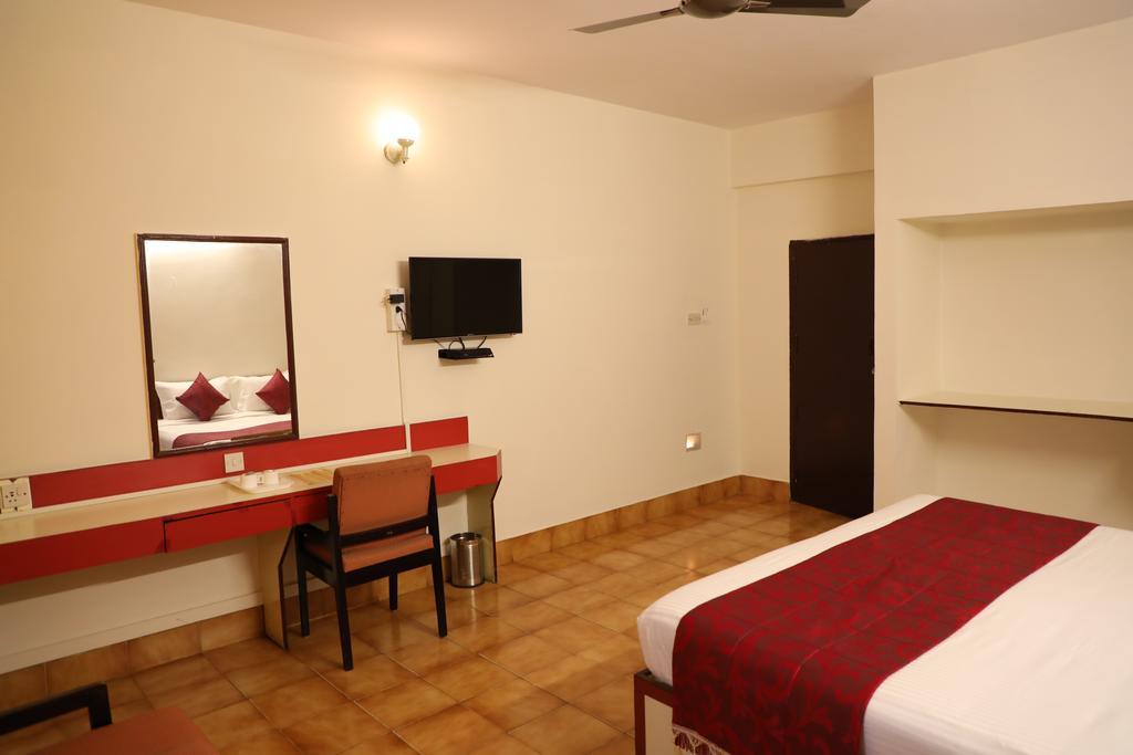 Hotel Telehaus International Bangalore Bagian luar foto